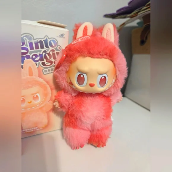 Labubu "Big Into Energy" Open Box - LOVE - Picture 2 of 14